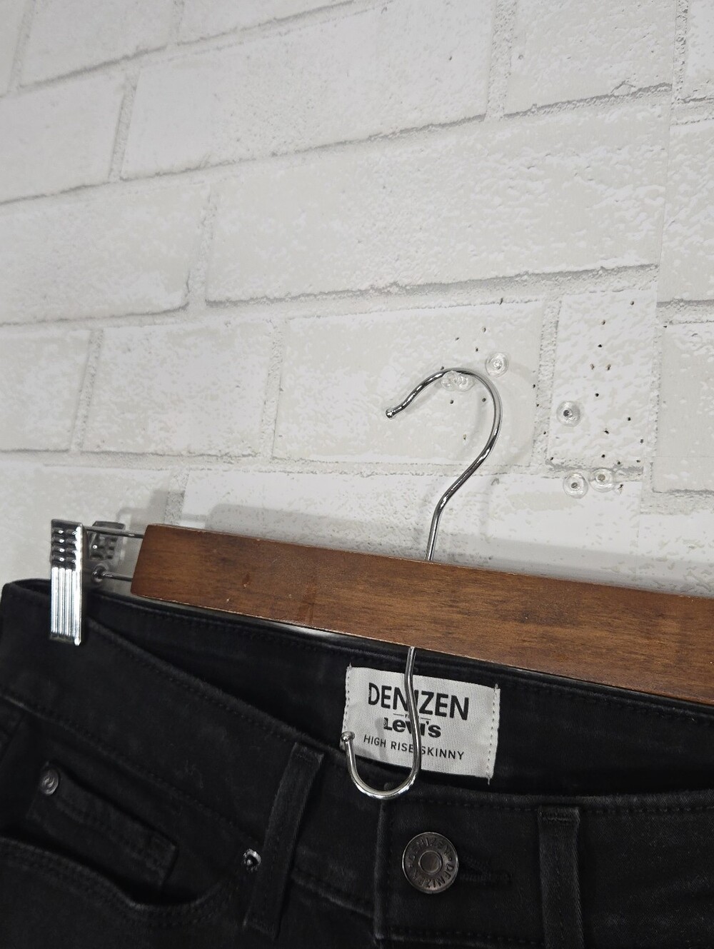 Denizen from Levi's high rise skinny jeans - Picture 8 of 16